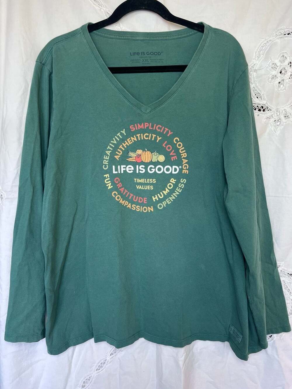 Life is Good Women's XXL Green Long Sleeve V-Neck Crusher Tee Harvest Graphic